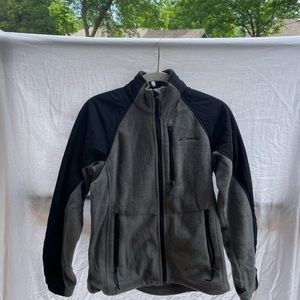 Size Small, Women’s Columbia jacket